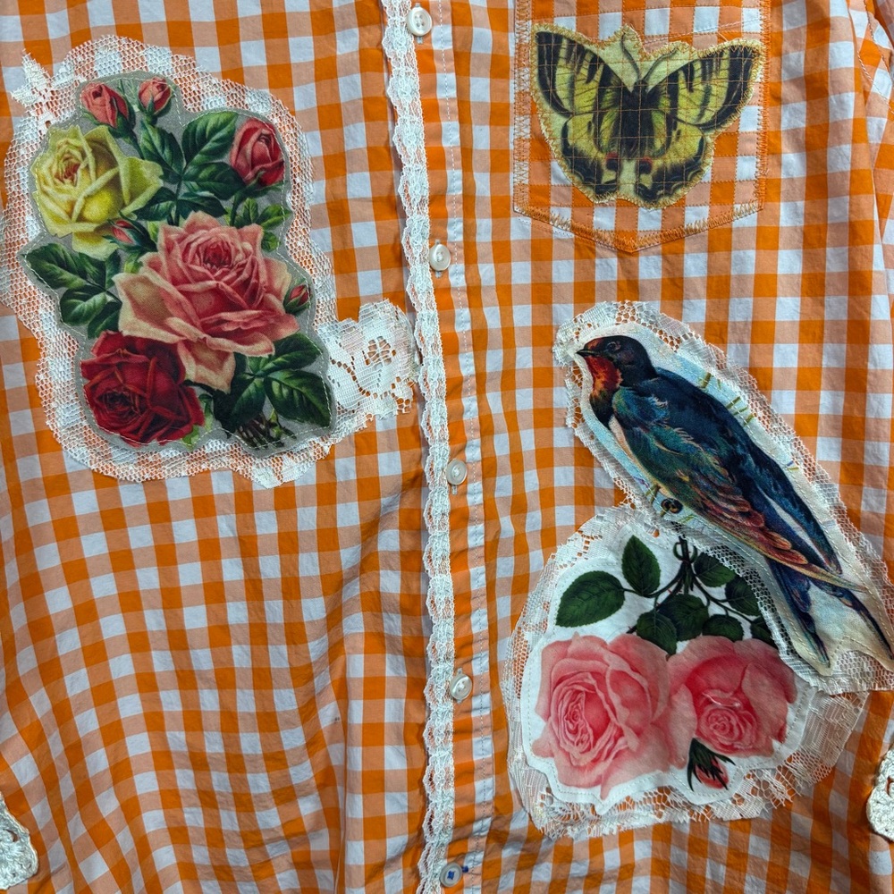 Vintage style bird floral lace appliqué upcycled dopamine shirt - Picture 3 of 11